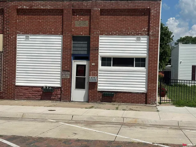 316 S  7th St, Wymore, NE 68466