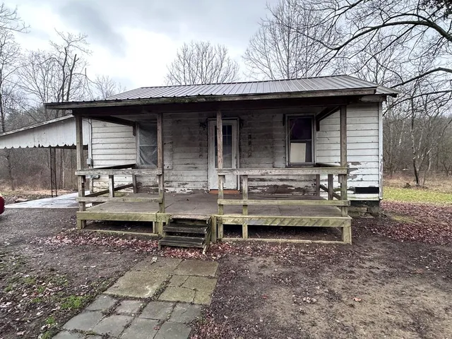 18686 State Route 93, Wellston, OH 45692