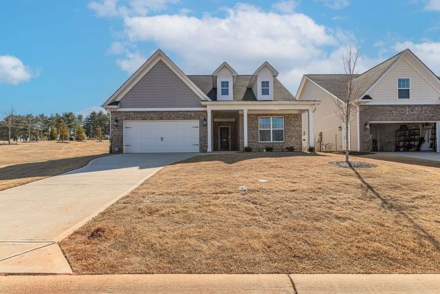 501 Clairbrook Ct, Greer, SC 29651