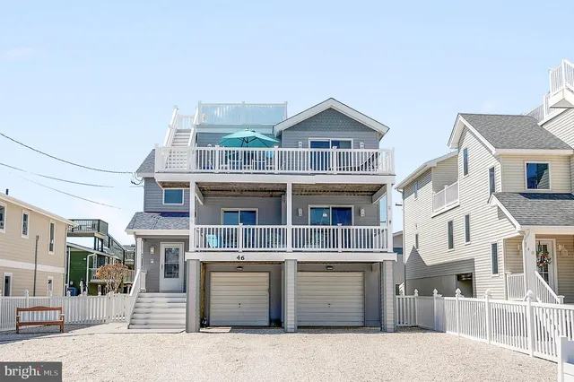 46 S  2nd St, Surf City, NJ 08008