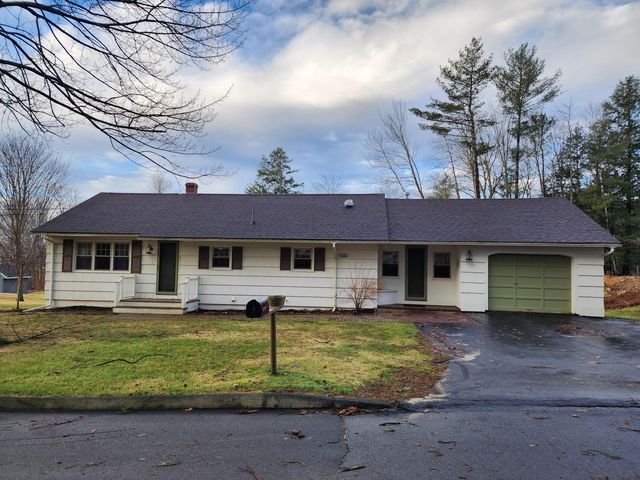 8 Belleview Drive, Jay, ME 04239