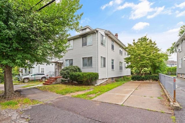 6 5th Ave, Watertown, MA 02472