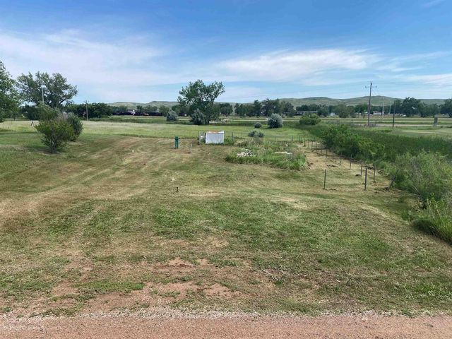 307 Hillview Dr, Box Elder, SD 57719