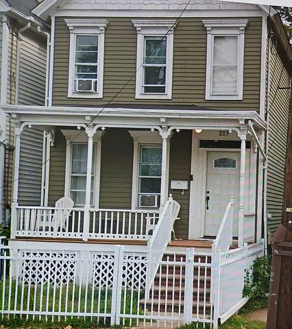 217 Handy St, New Brunswick, NJ 08901