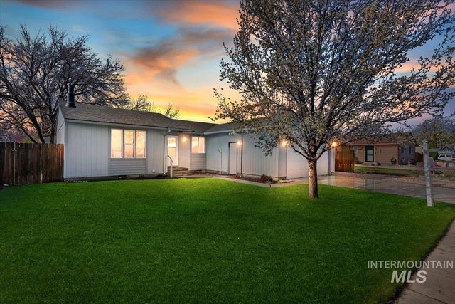 1047 W  Chateau Ave, Meridian, ID 83646
