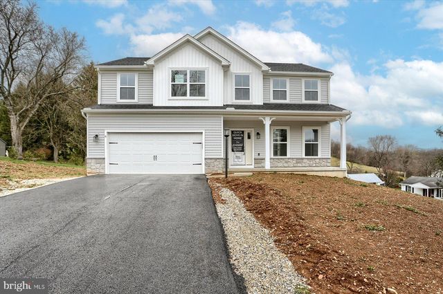 6 Spruce St, New Freedom, PA 17349