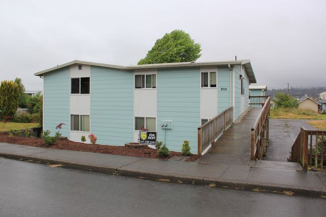 852 S  4th St   #1, Coos Bay, OR 97420