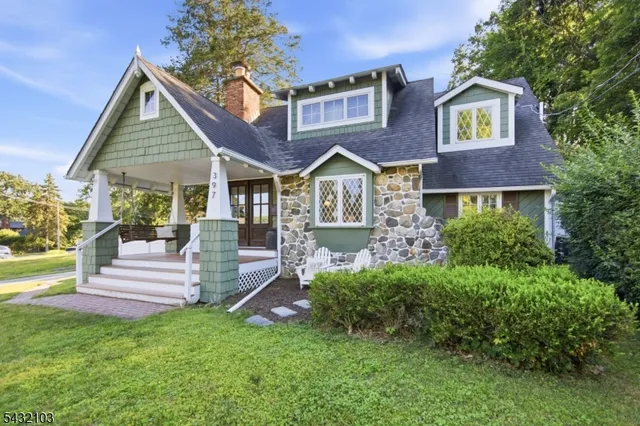 397 W Shore Trl, Sparta, NJ 07871