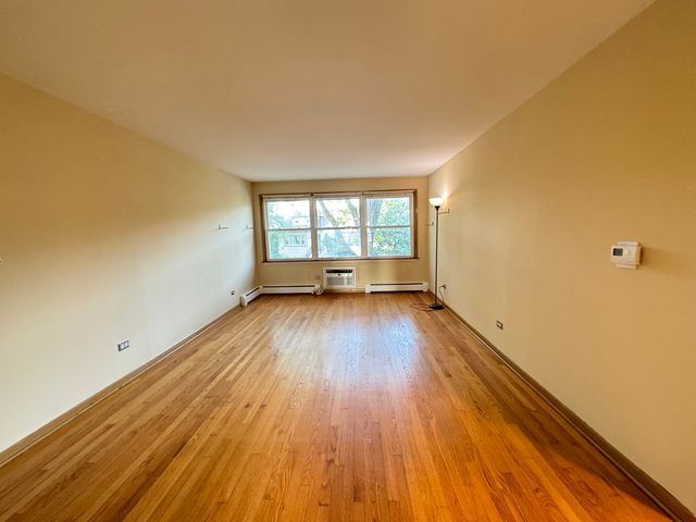 5651 N  Miltimore Ave #201, Chicago, IL 60646