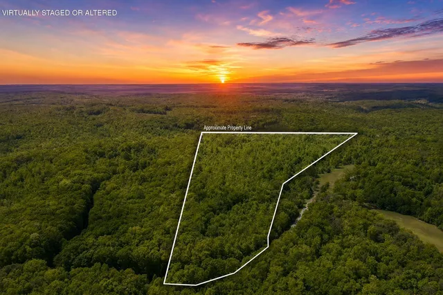 Oakwood Ln, Pikeville, TN 37367