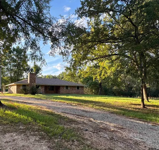 1366 County Road 1535, Mount Pleasant, TX 75455