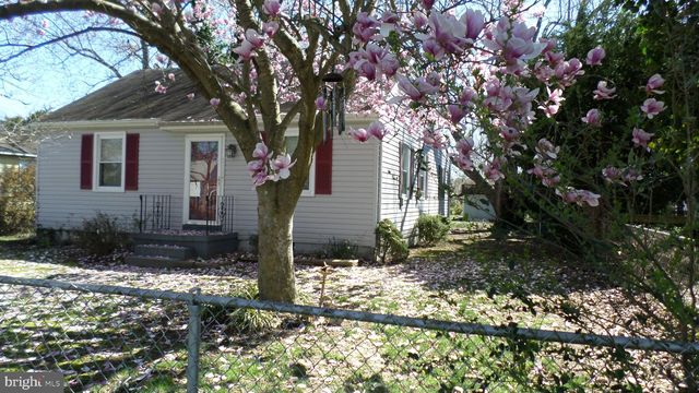 312 Locust Ave, Colonial Beach, VA 22443