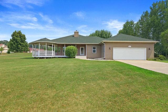1016 Eagle Lane, Poynette, WI 53955