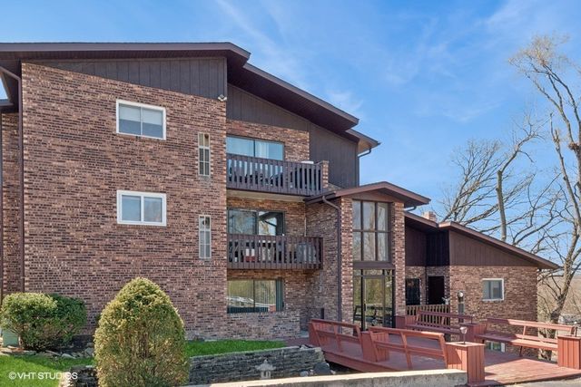 8459 Archer Ave #105, Willow Springs, IL 60480