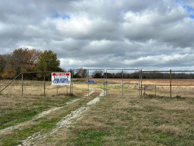 100 S  Highway 14, Mexia, TX 76667