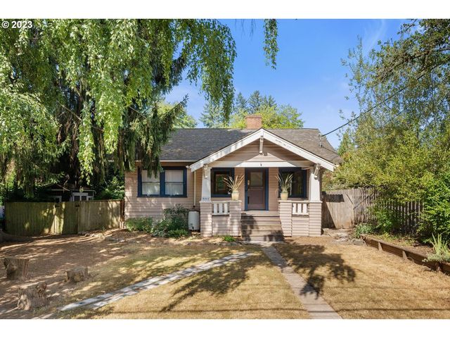 8441 SW 30th Ave, Portland, OR 97219
