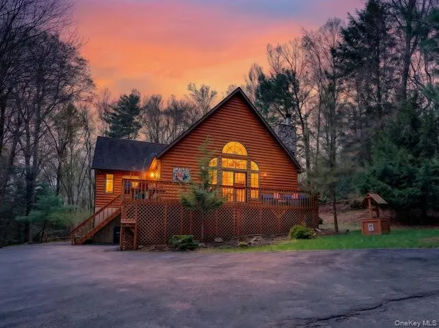 26 E Adirondack Trail, Smallwood, NY 12778
