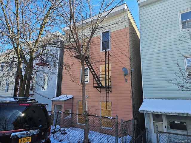 224 Sommerville Place, Yonkers, NY 10703