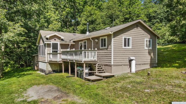 92 Mallory Rd, Ghent, NY 12075