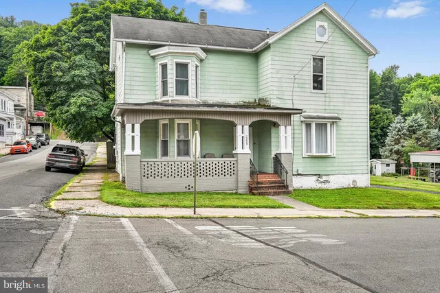 999 E  Norwegian St, Pottsville, PA 17901