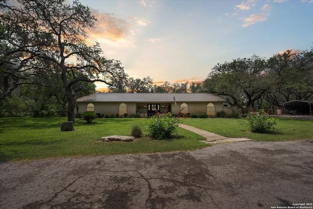 101 Cynthia, Pleasanton, TX 78064