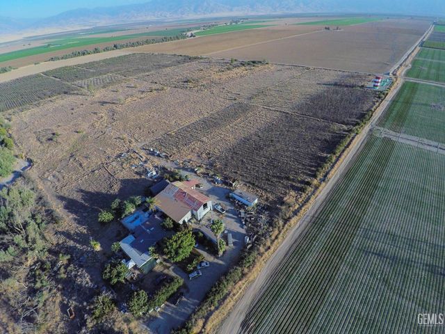 3265 Valpredo Rd, Arvin, CA 93203