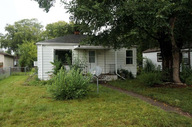 306 Harlem Rd, Machesney Park, IL 61115