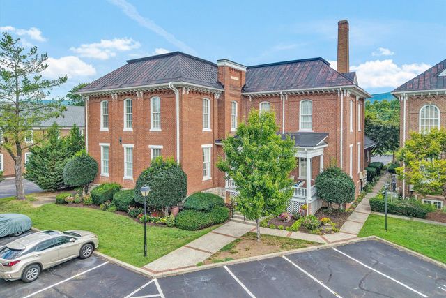 125 Academy St, Salem, VA 24153