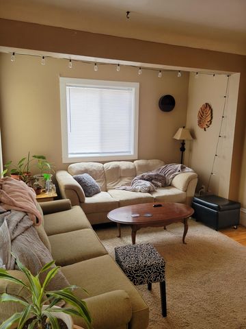 1041 24th Ave  SE #1, Minneapolis, MN 55414