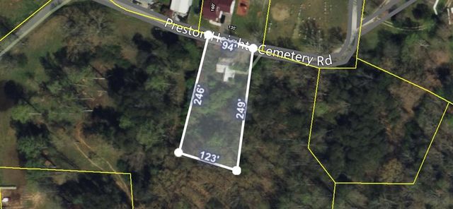 247 Preston Heights Cemetery Rd, Quebeck, TN 38579