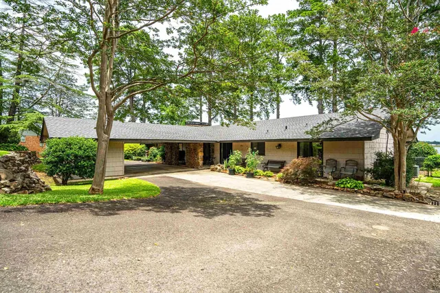 462 Caroline Acres Point, Hot Springs, AR 71913