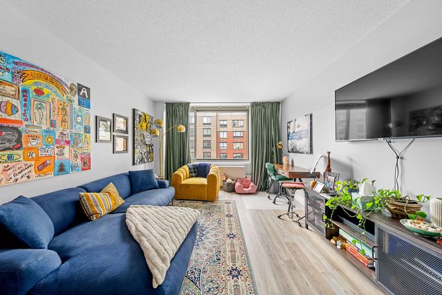 2 S  End Ave #7H, New York, NY 10280