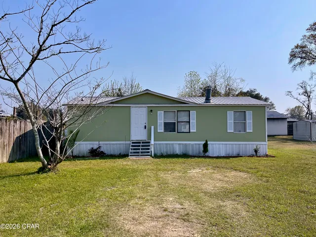 1614 2nd St, Southport, FL 32409