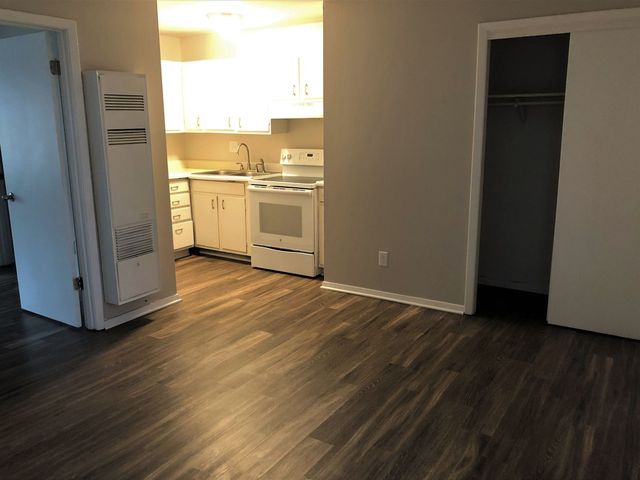 807 S  Randolph St #3, Champaign, IL 61820