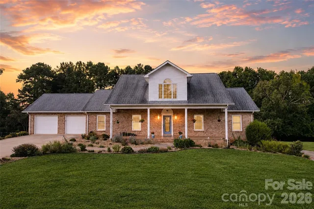 5725 Gunpowder Rd, Granite Falls, NC 28630