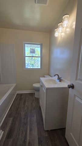 560 Walton Ave, Hummelstown, PA 17036