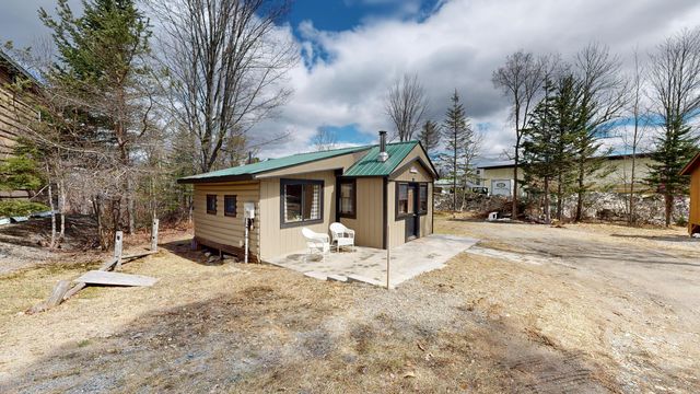 17 Russell Cove Circle, Rangeley, ME 04970