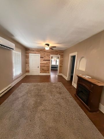 629 NE Twiss Ave, Topeka, KS 66616