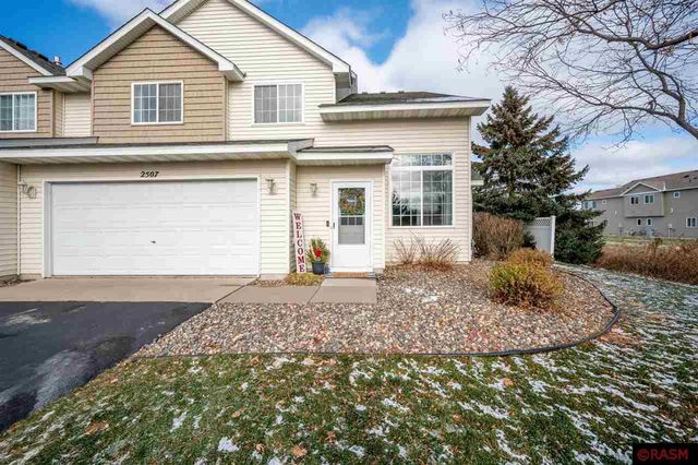 2507 Yellowstone Dr, Hastings, MN 55033