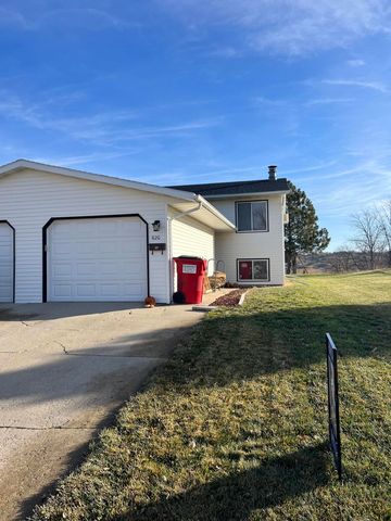 620 N  Highland Ave, Pierre, SD 57501