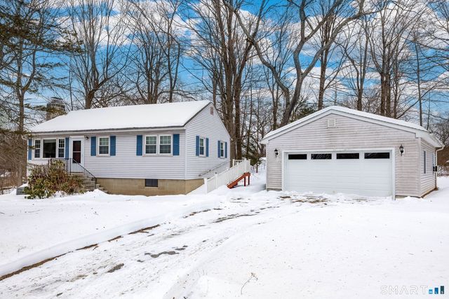 411 Bennetts Farm Road, Ridgefield, CT 06877