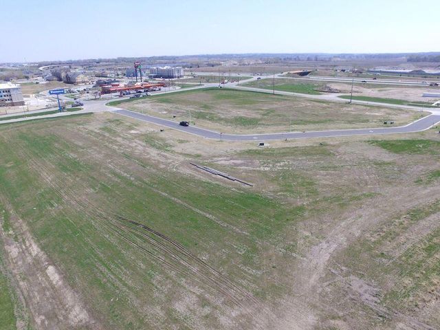 1907 Isaac Newton Dr #2, Ames, IA 50010