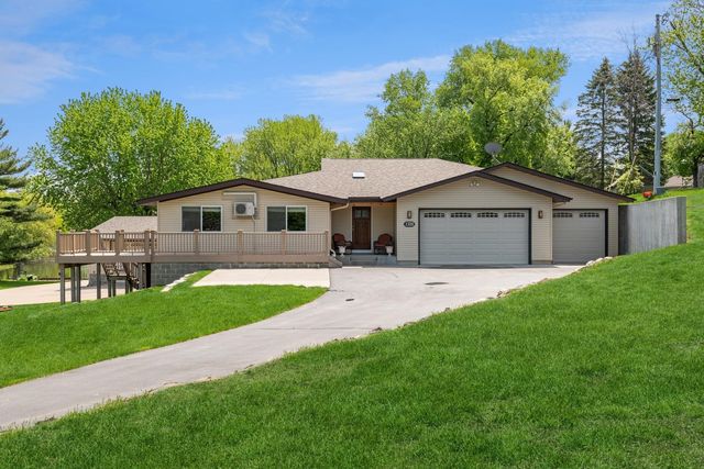 1320 Towerview Rd, Eagan, MN 55121