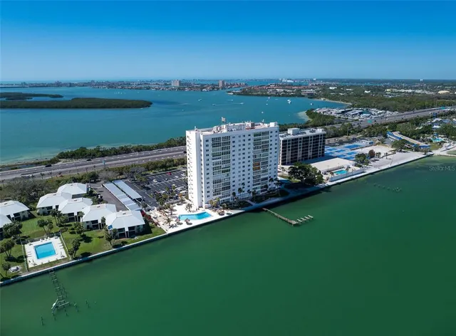 7200 SUNSHINE SKYWAY LANE S #16G, Saint Petersburg, FL 33711