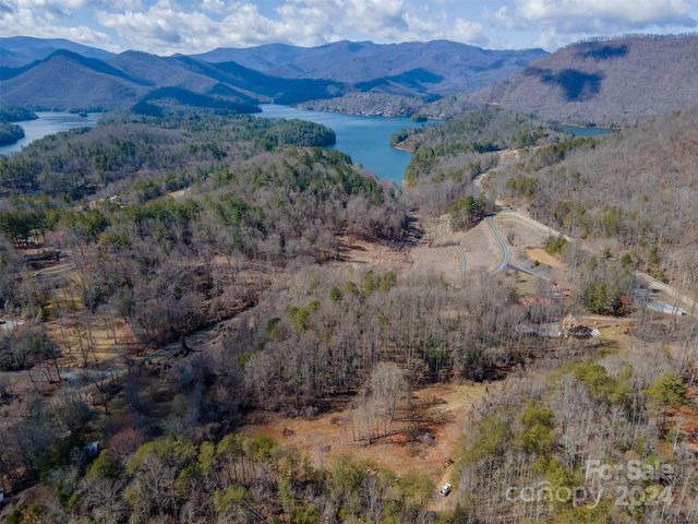 3241 Tapoco Rd, Robbinsville, NC 28771