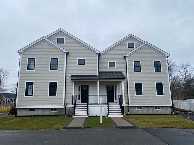 12 Guild Rd #12, Needham Heights, MA 02494