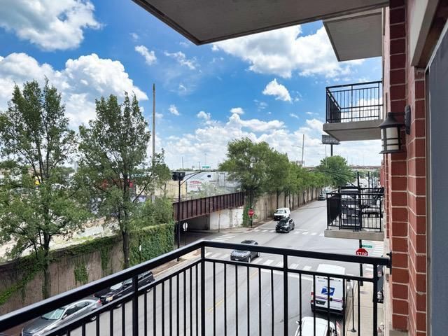 2322 S  Canal St #310, Chicago, IL 60616
