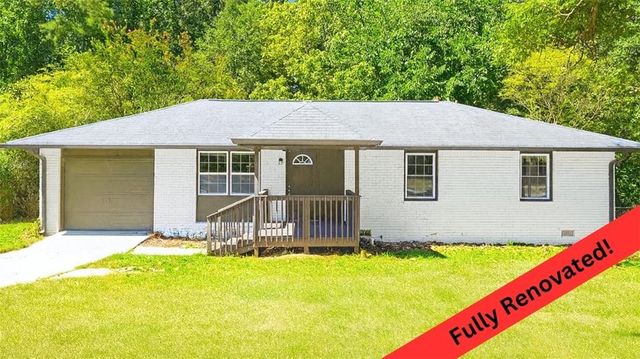 1375 La Belle St, Jonesboro, GA 30238