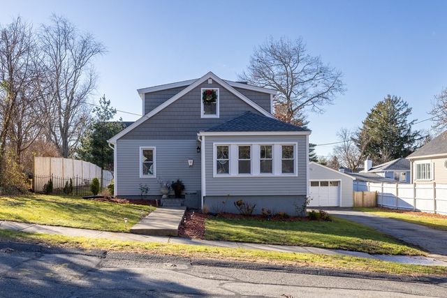 28 Hayes Ave, Beverly, MA 01915
