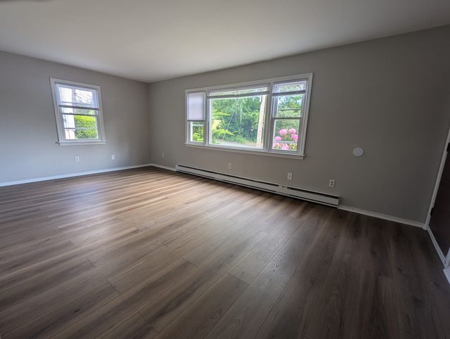 220 Glen Haven Rd #D4, New Haven, CT 06513